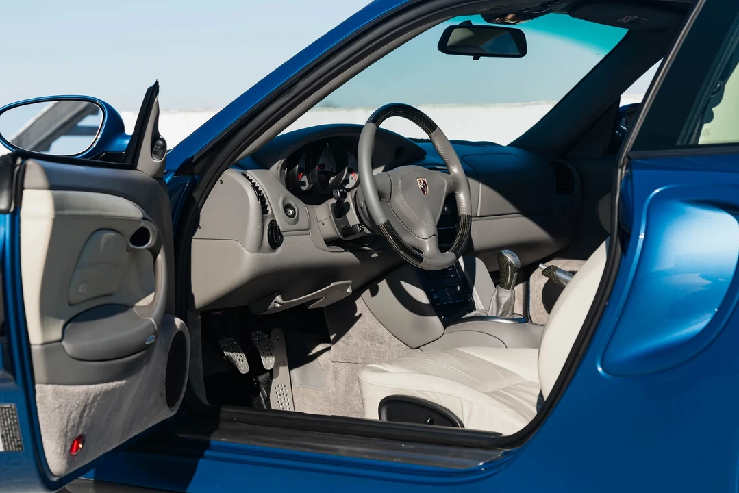 2001 Porsche 996 Turbo - Image 26 of 31