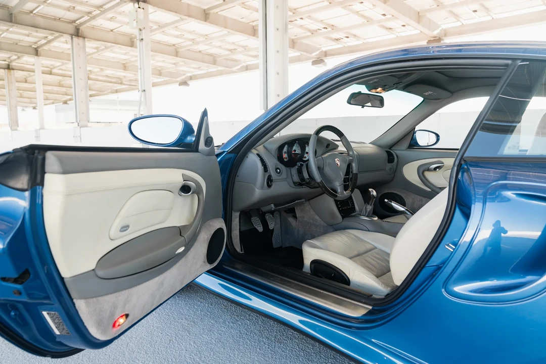 2001 Porsche 996 Turbo - Image 25 of 31