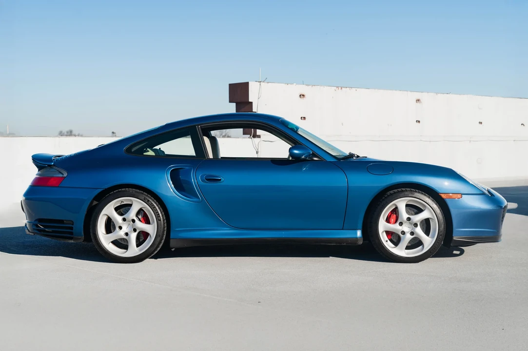 2001 Porsche 996 Turbo - Image 9 of 31