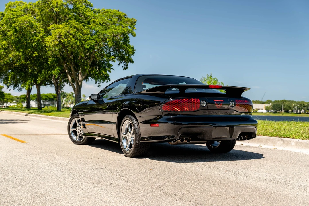 2002 Pontiac Firebird Trans Am 4th Gen - Image 11 of 31