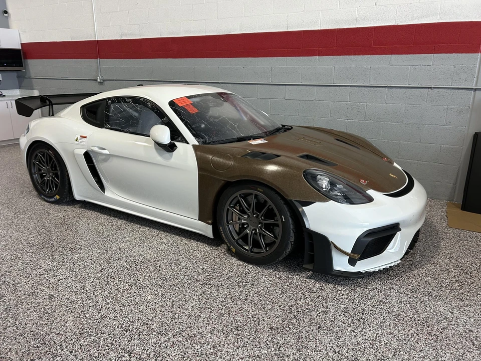 2025 Porsche 718 Cayman GT4 RS Clubsport - Image 10 of 31