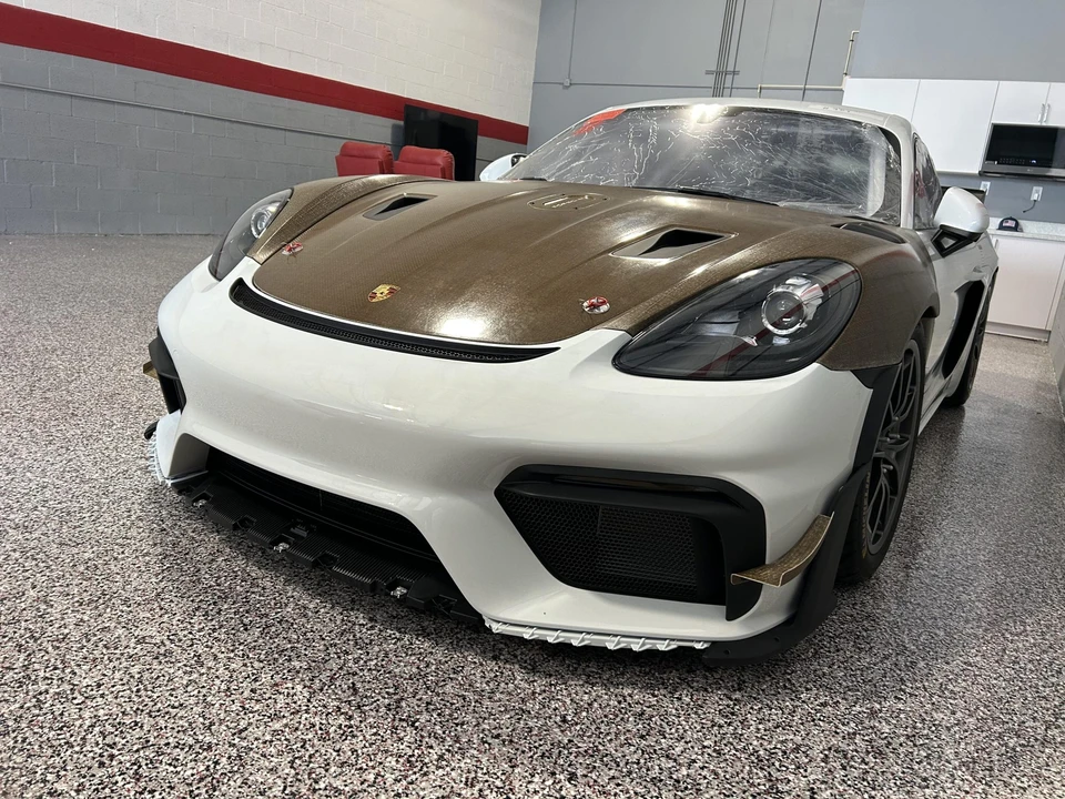 2025 Porsche 718 Cayman GT4 RS Clubsport - Image 9 of 31