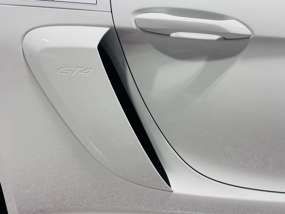 2025 Porsche 718 Cayman GT4 RS Clubsport - Image 23 of 31