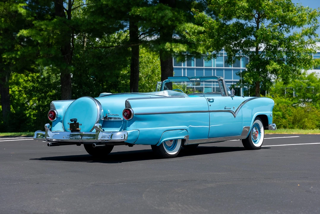 1955 Ford Fairlane 1st Gen - Image 9 of 31