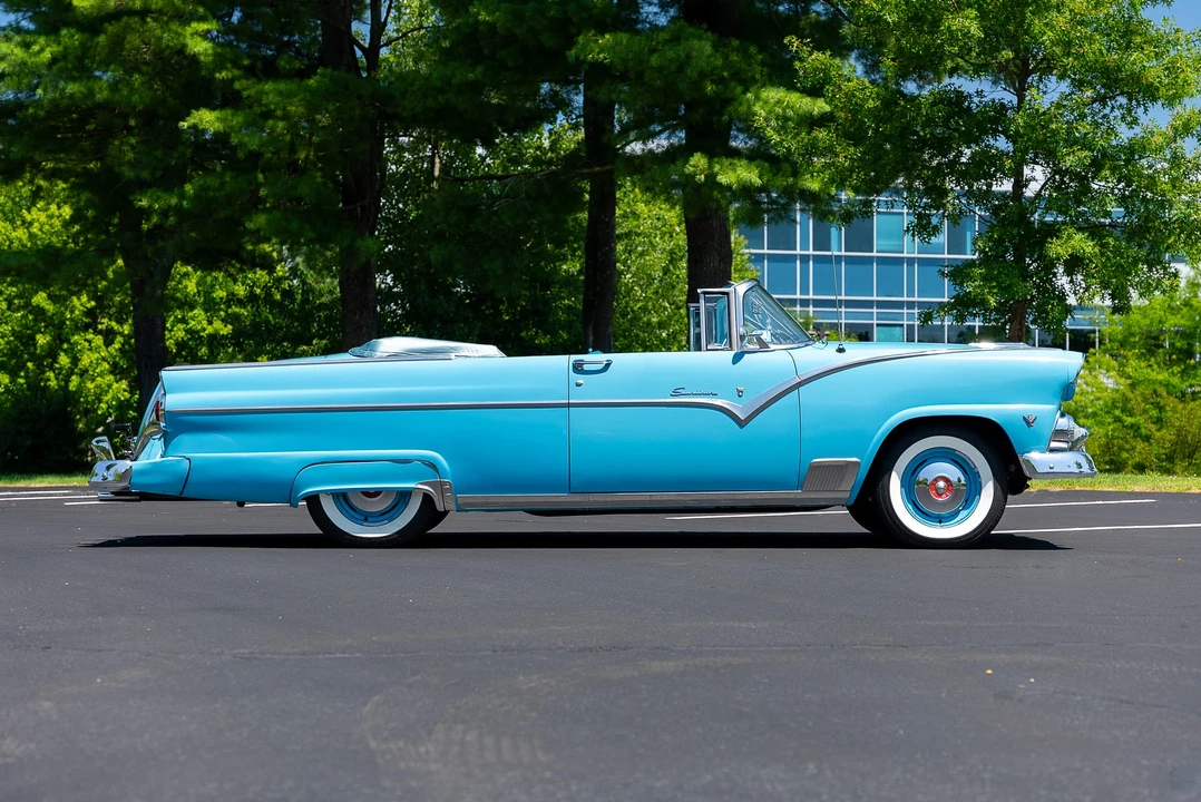 1955 Ford Fairlane 1st Gen - Image 11 of 31