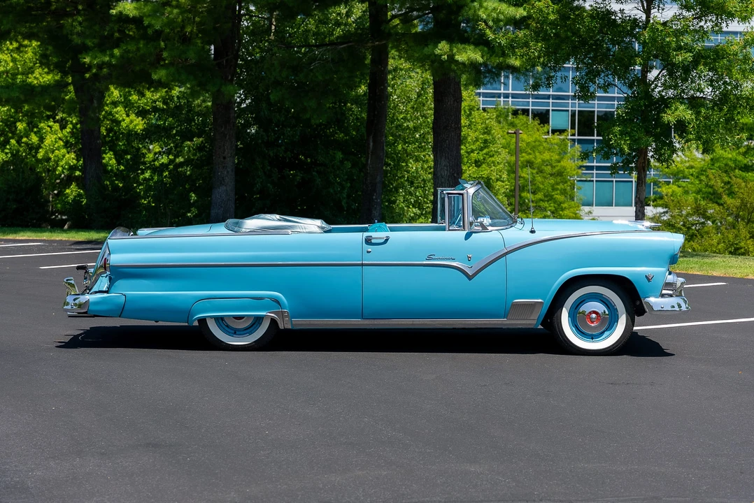 1955 Ford Fairlane 1st Gen - Image 12 of 31