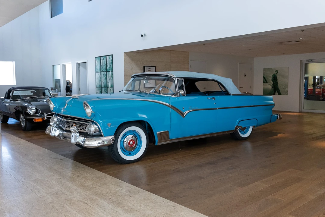 1955 Ford Fairlane 1st Gen - Image 19 of 31
