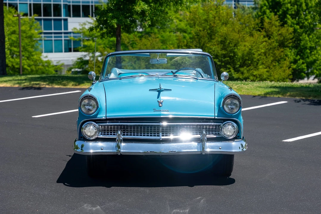 1955 Ford Fairlane 1st Gen - Image 2 of 31