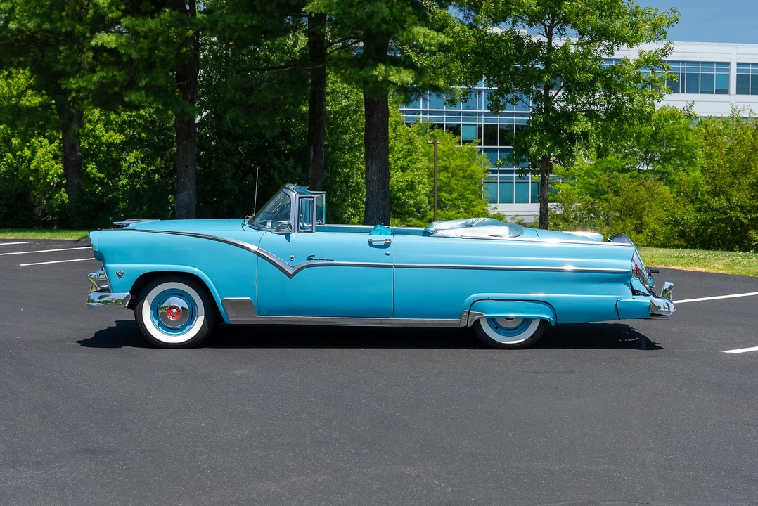 1955 Ford Fairlane 1st Gen - Image 4 of 31
