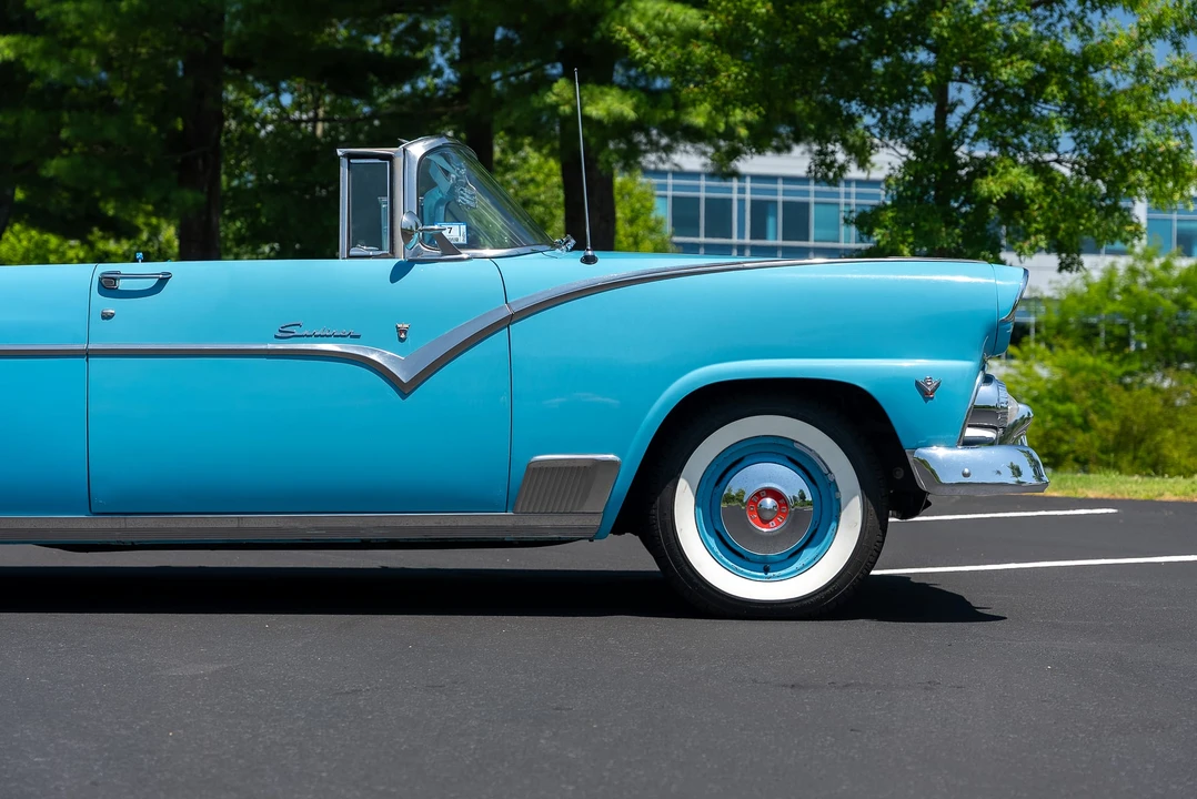 1955 Ford Fairlane 1st Gen - Image 25 of 31