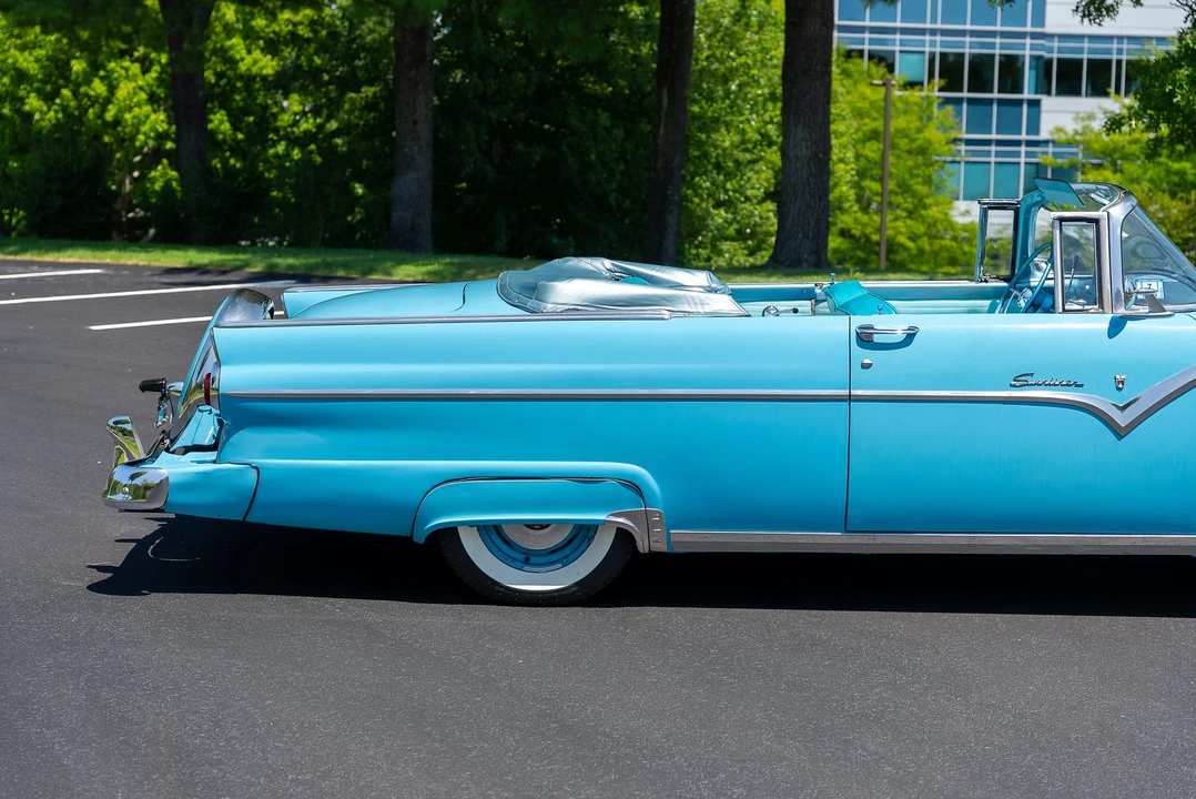 1955 Ford Fairlane 1st Gen - Image 26 of 31