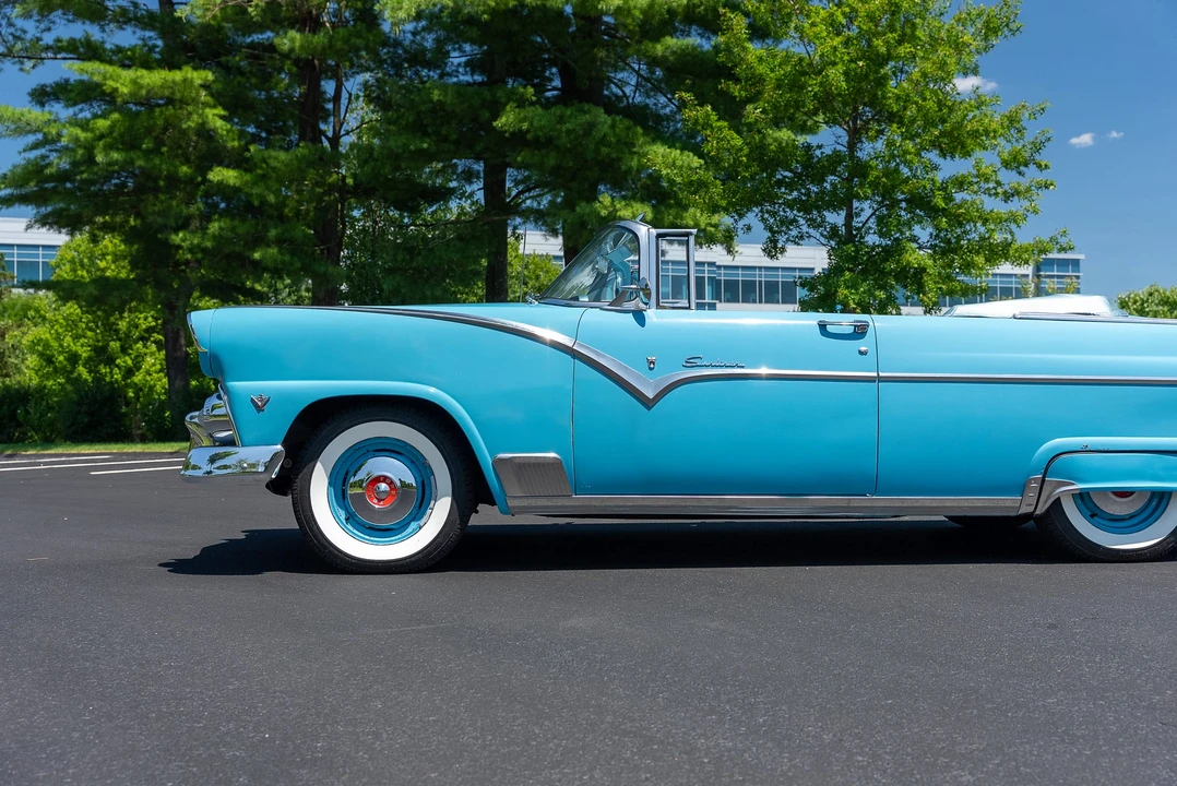 1955 Ford Fairlane 1st Gen - Image 20 of 31