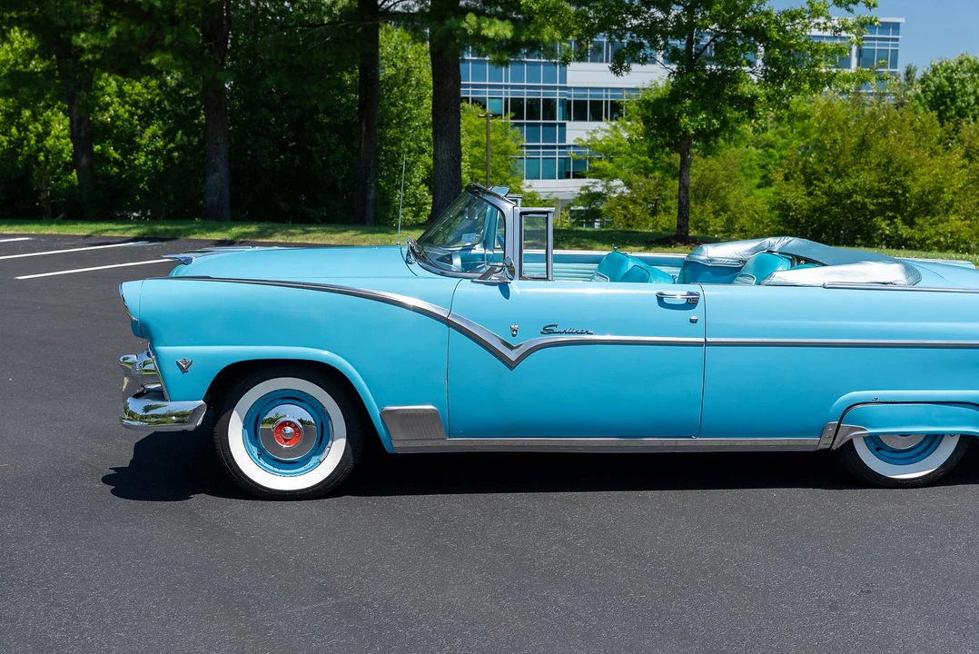 1955 Ford Fairlane 1st Gen - Image 22 of 31