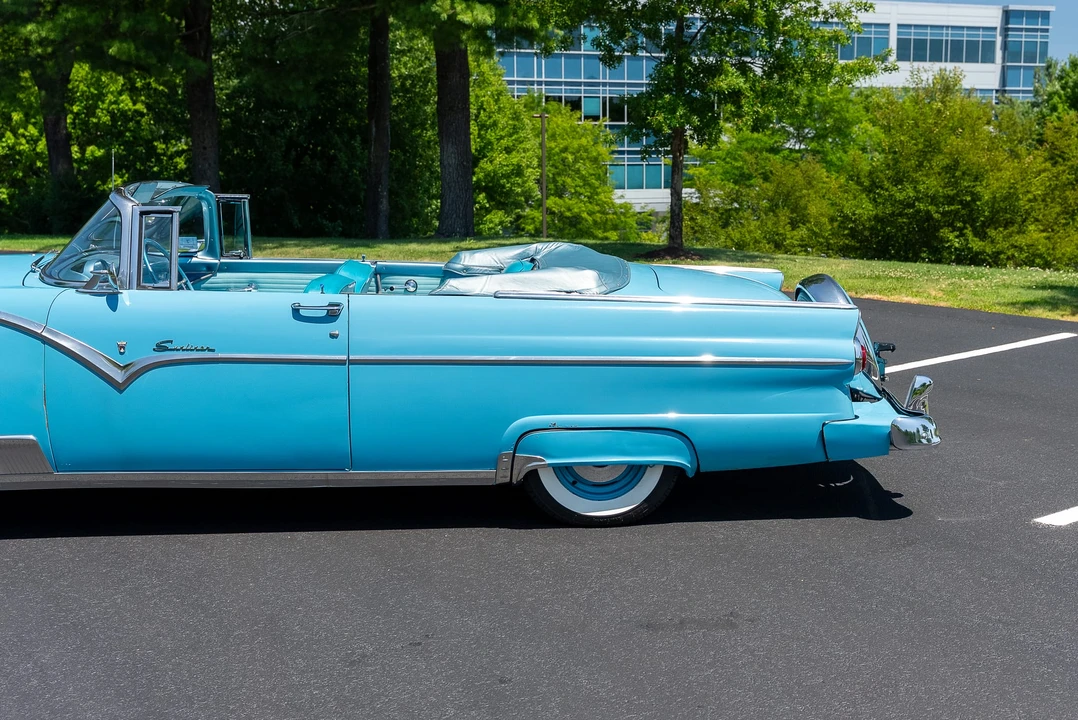 1955 Ford Fairlane 1st Gen - Image 23 of 31
