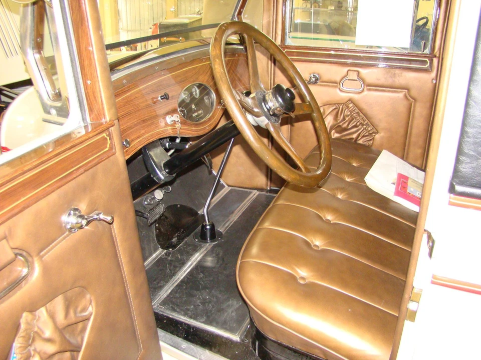 1927 Auburn Eight - Image 20 of 31