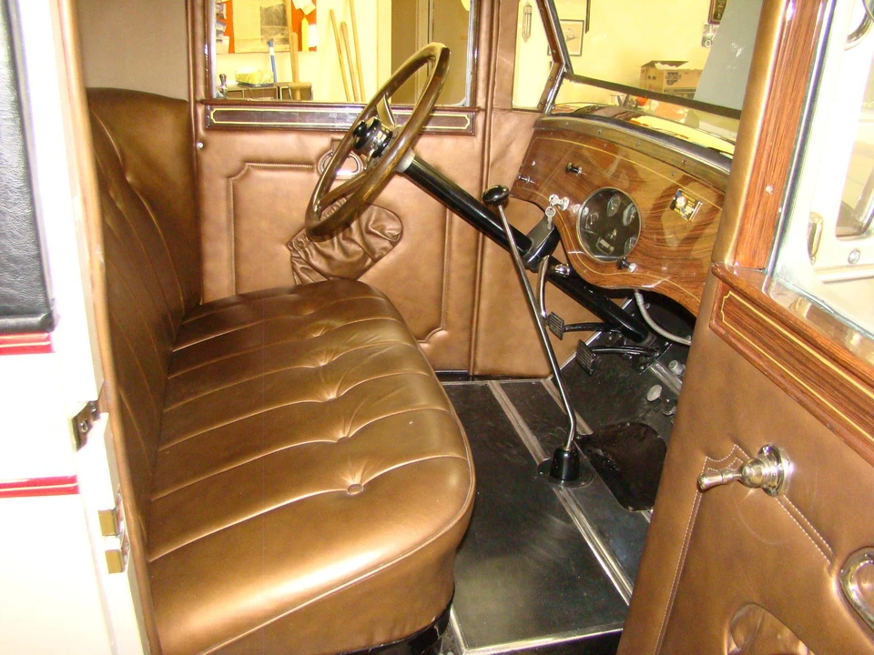 1927 Auburn Eight - Image 18 of 31