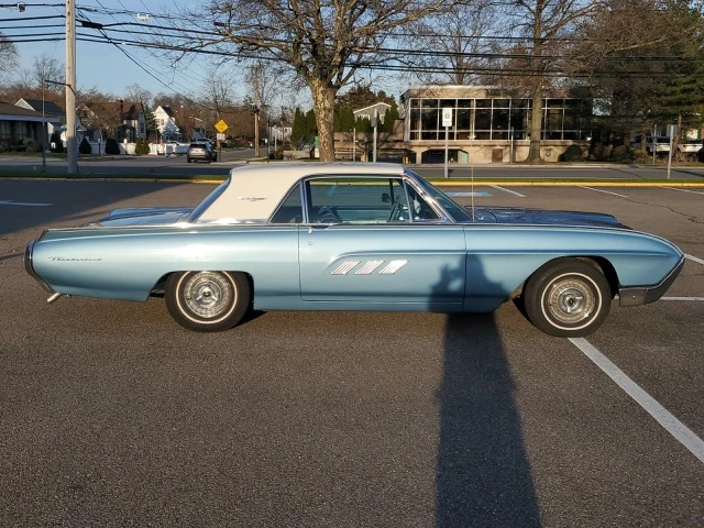 1963 Ford Thunderbird 3rd Gen - Image 9 of 31