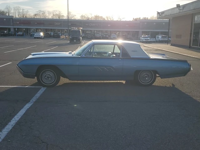 1963 Ford Thunderbird 3rd Gen - Image 13 of 31