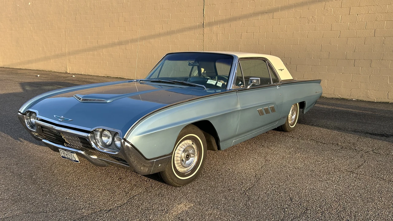 1963 Ford Thunderbird 3rd Gen - Image 2 of 31