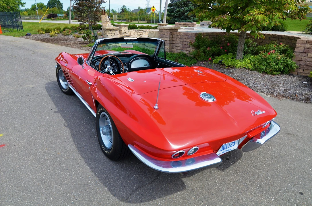 1965 Chevrolet Corvette C2 - Image 10 of 31