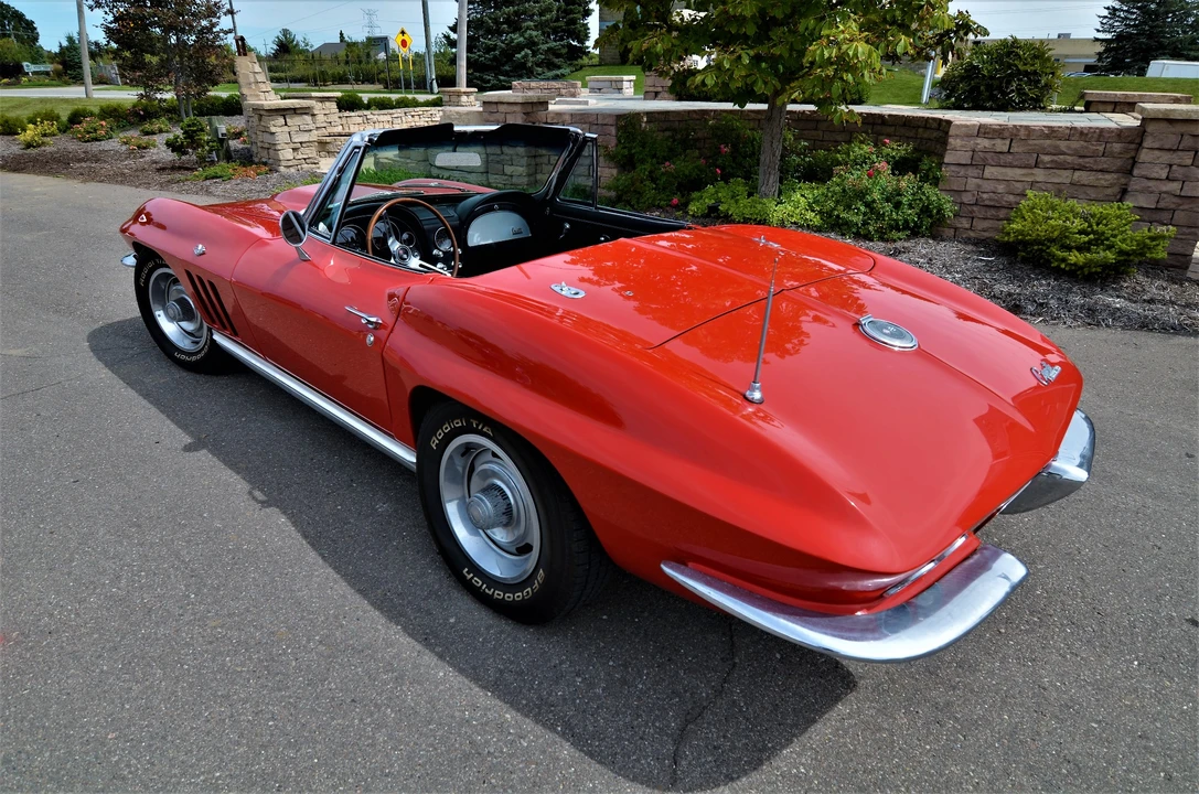 1965 Chevrolet Corvette C2 - Image 9 of 31