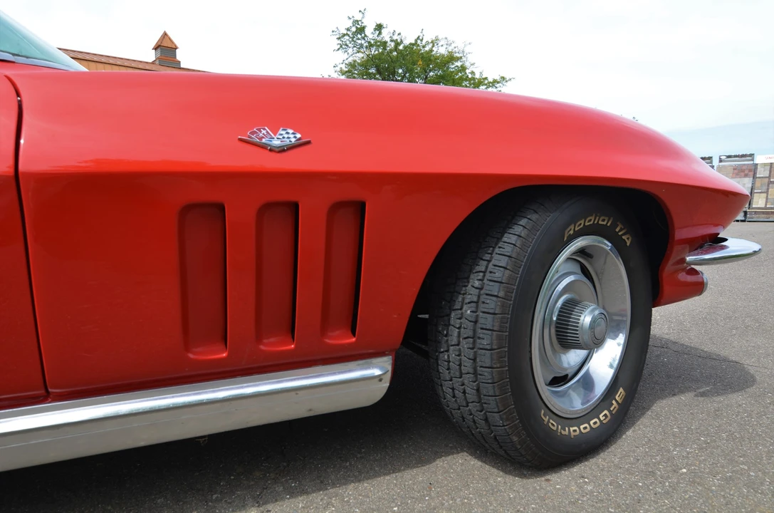 1965 Chevrolet Corvette C2 - Image 26 of 31