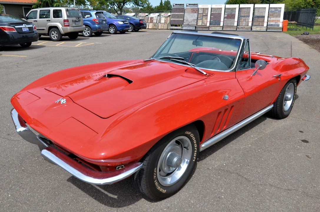 1965 Chevrolet Corvette C2 - Image 6 of 31