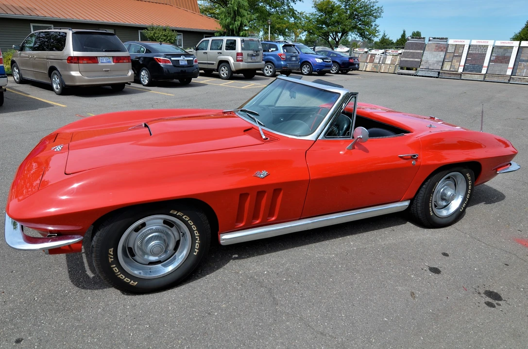 1965 Chevrolet Corvette C2 - Image 7 of 31