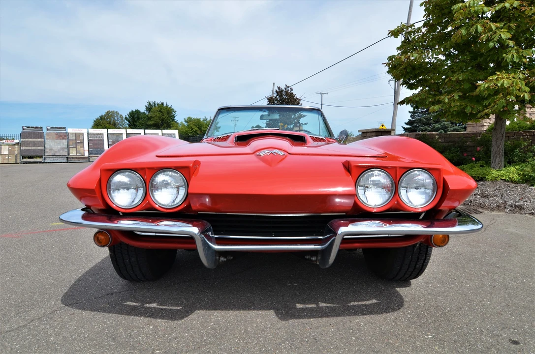 1965 Chevrolet Corvette C2 - Image 18 of 31