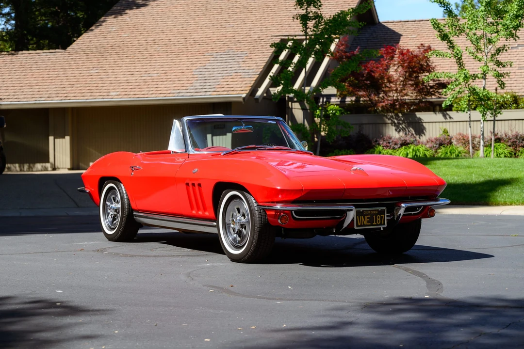 1965 Chevrolet Corvette C2 - Image 13 of 31