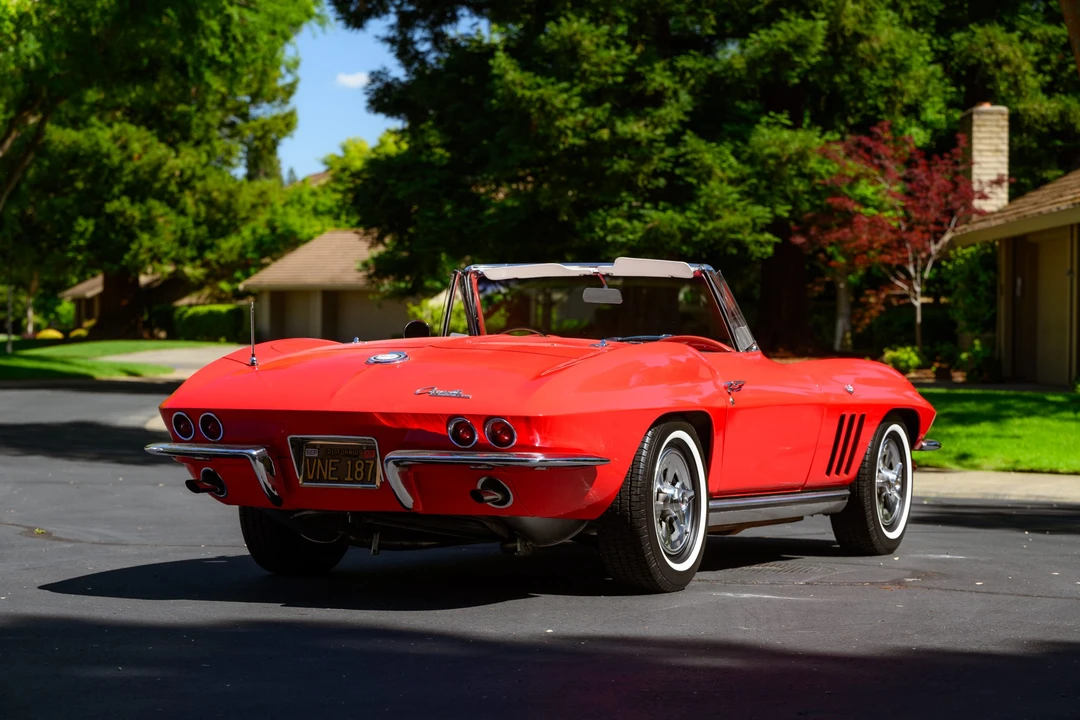 1965 Chevrolet Corvette C2 - Image 19 of 31