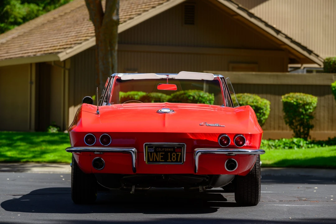 1965 Chevrolet Corvette C2 - Image 21 of 31