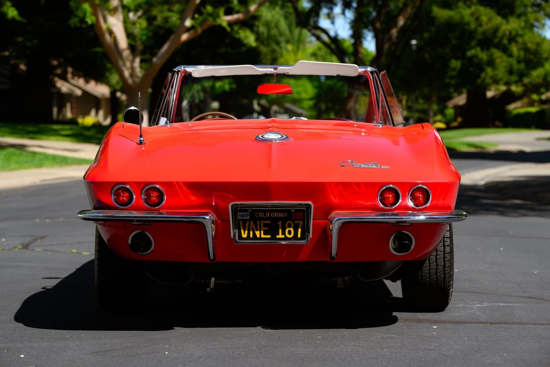 1965 Chevrolet Corvette C2 - Image 23 of 31