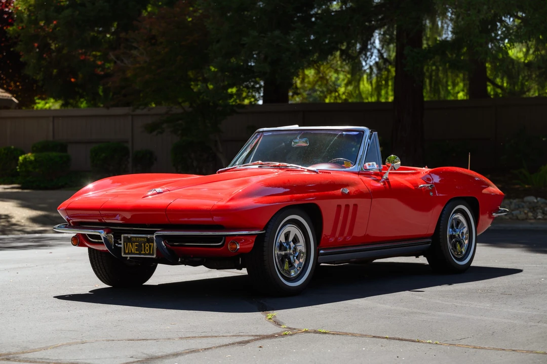 1965 Chevrolet Corvette C2 - Image 7 of 31