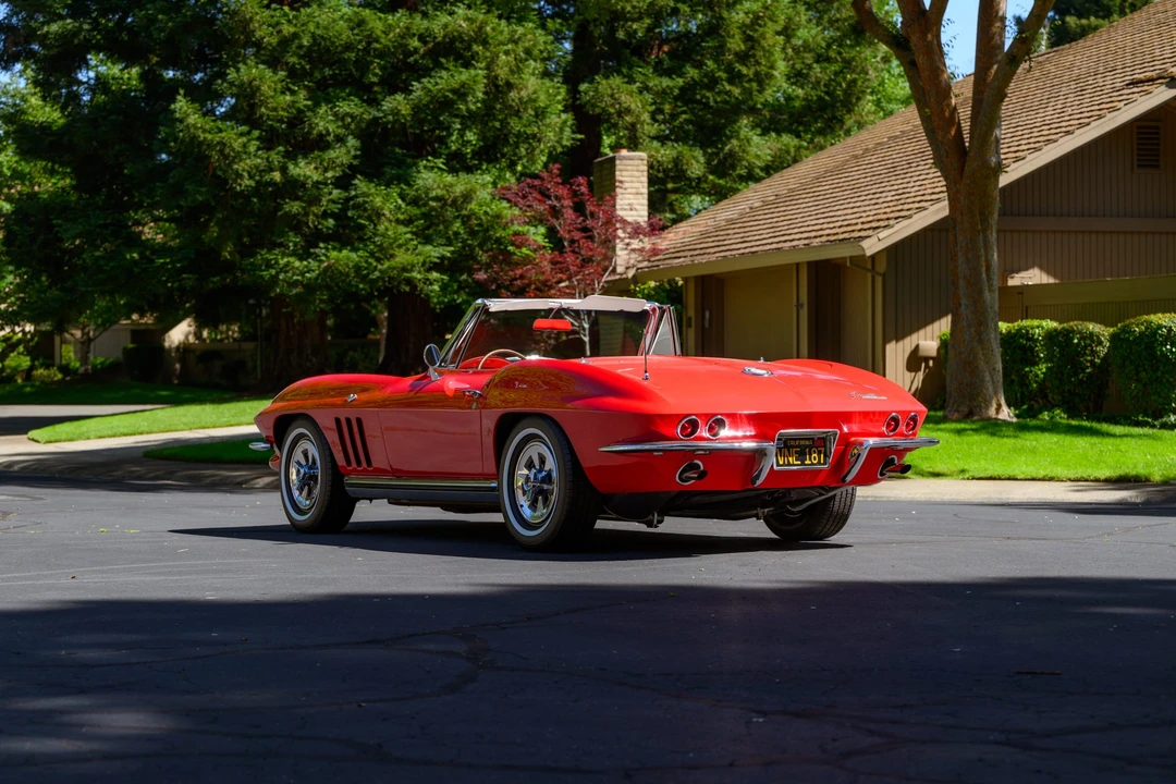1965 Chevrolet Corvette C2 - Image 27 of 31