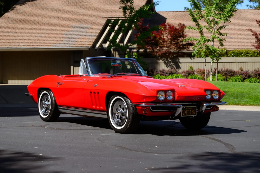 1965 Chevrolet Corvette C2 - Image 15 of 31