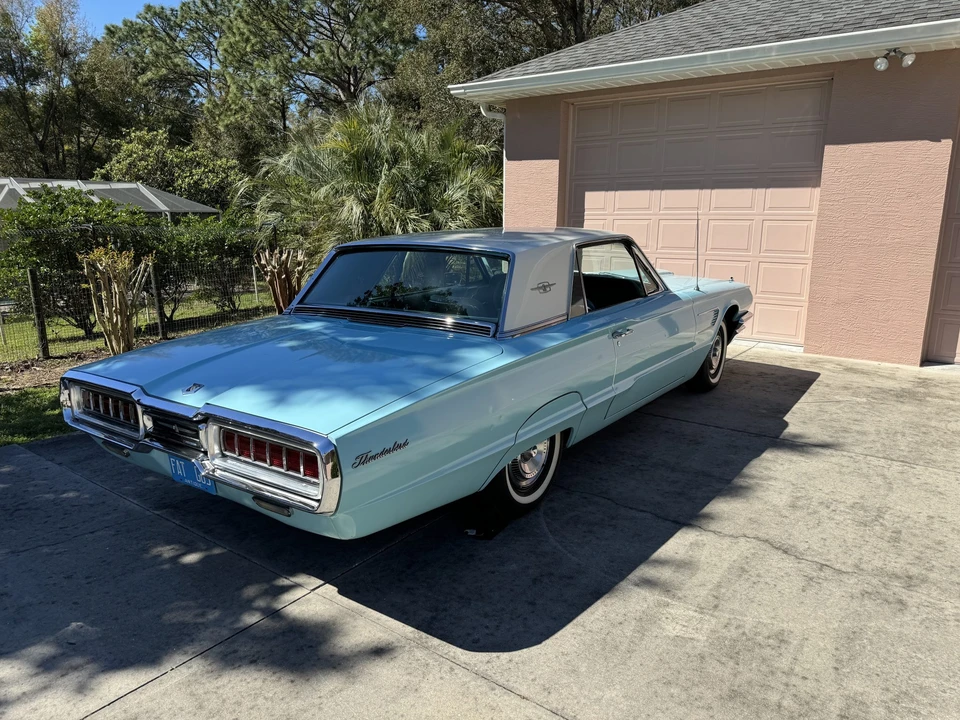 1965 Ford Thunderbird 4th Gen - Image 11 of 31