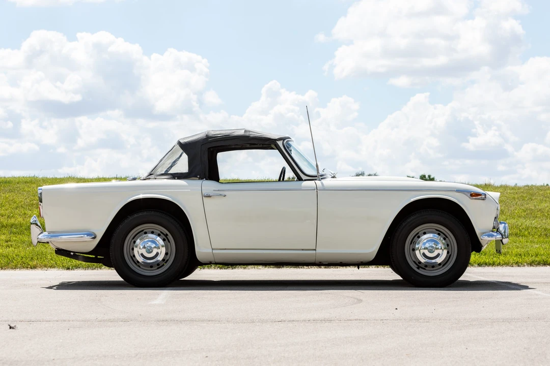 1965 Triumph TR4A - Image 10 of 31