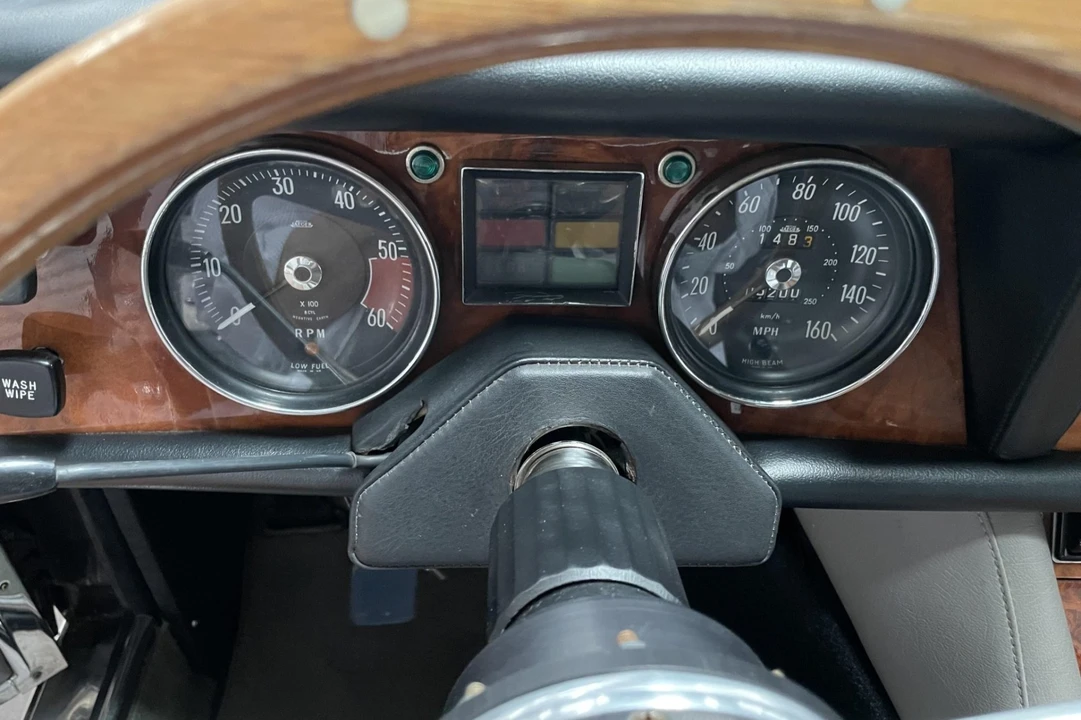 1975 Jensen Interceptor - Image 5 of 8