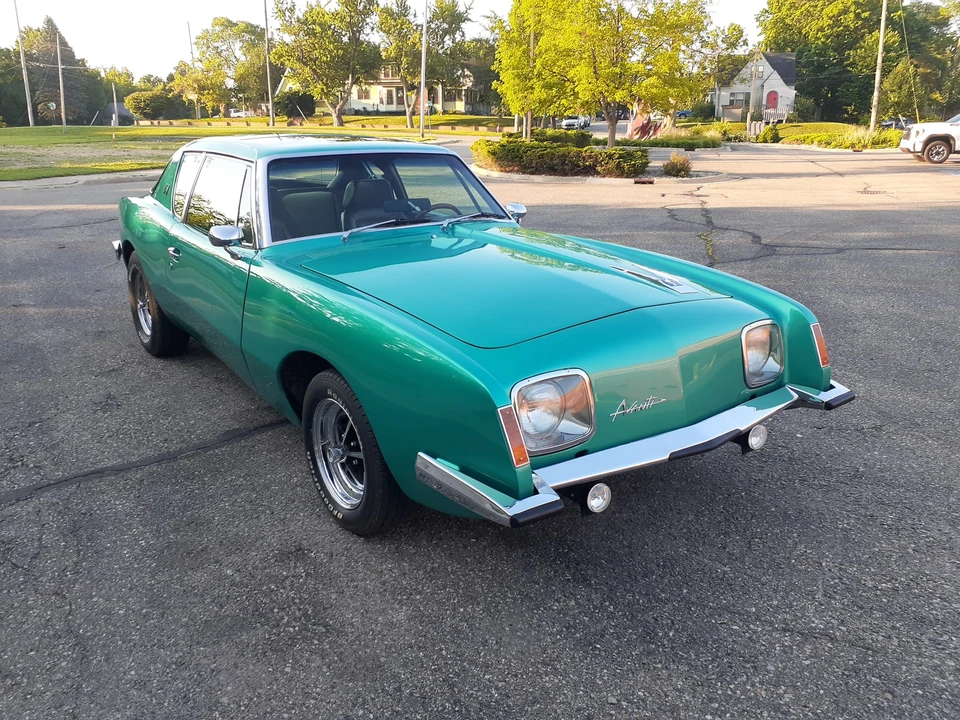1980 Studebaker Avanti - Image 10 of 31
