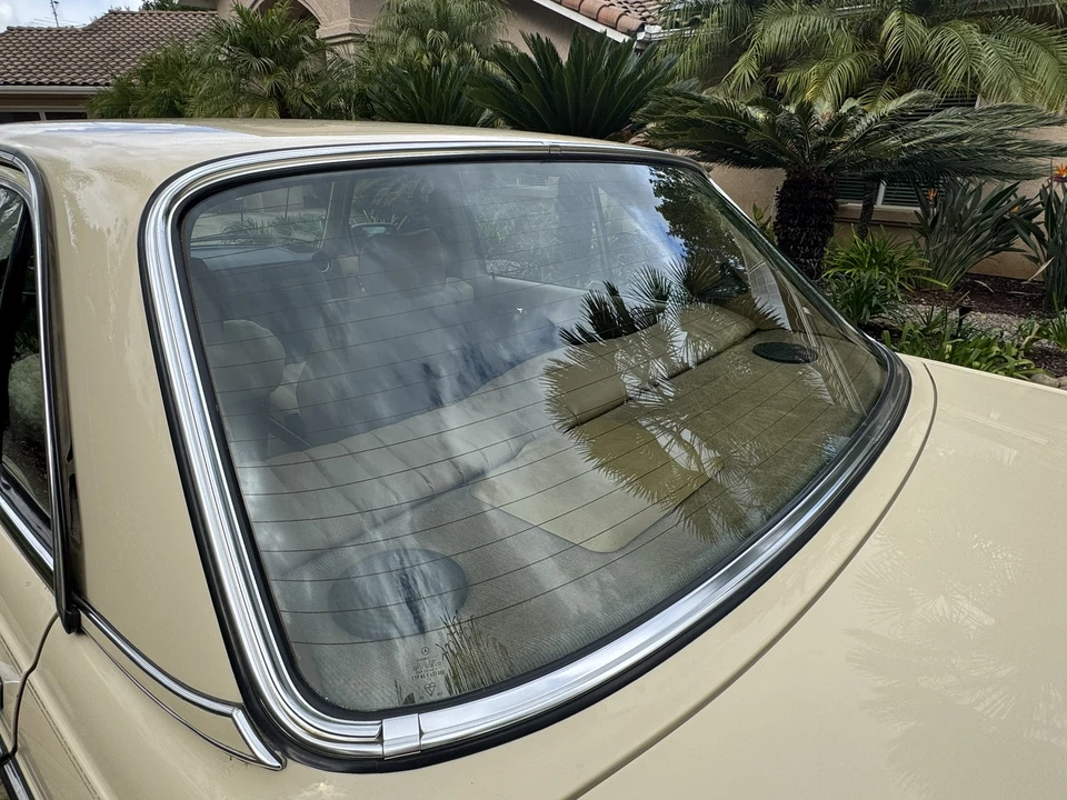 1981 Mercedes-Benz W123 Sedan - Image 17 of 31