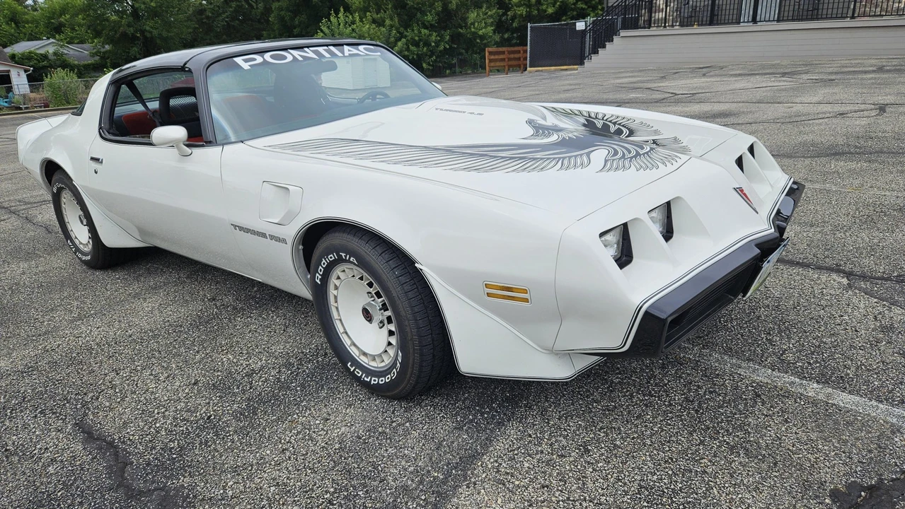1981 Pontiac Firebird Trans Am 2nd Gen - Image 2 of 31
