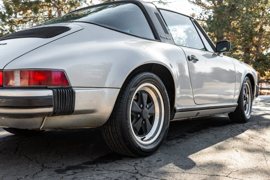 1984 Porsche 911 Carrera 3.2 - Image 28 of 31