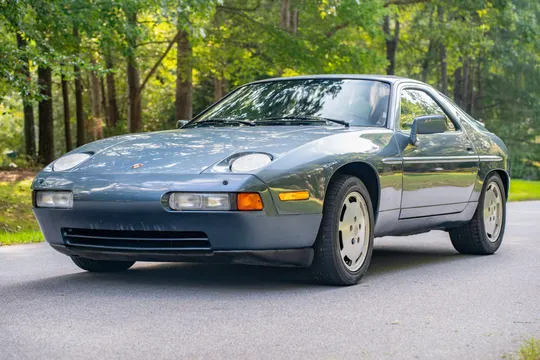 1987 Porsche 928 S4