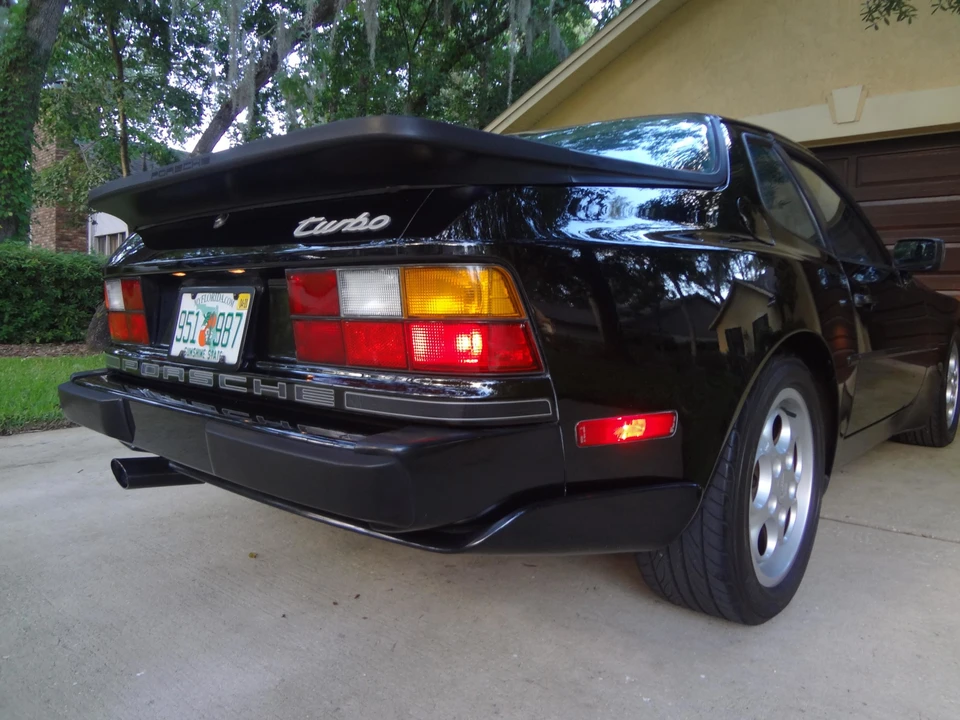 1987 Porsche 944 Turbo - Image 22 of 31