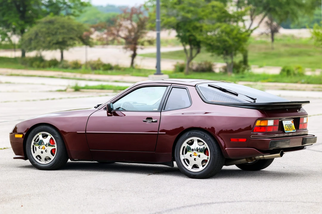 1988 Porsche 944 Turbo - Image 13 of 31