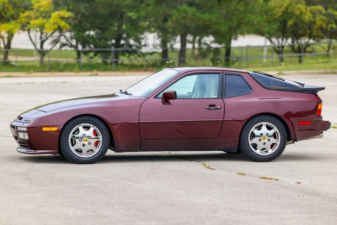 1988 Porsche 944 Turbo - Image 11 of 31