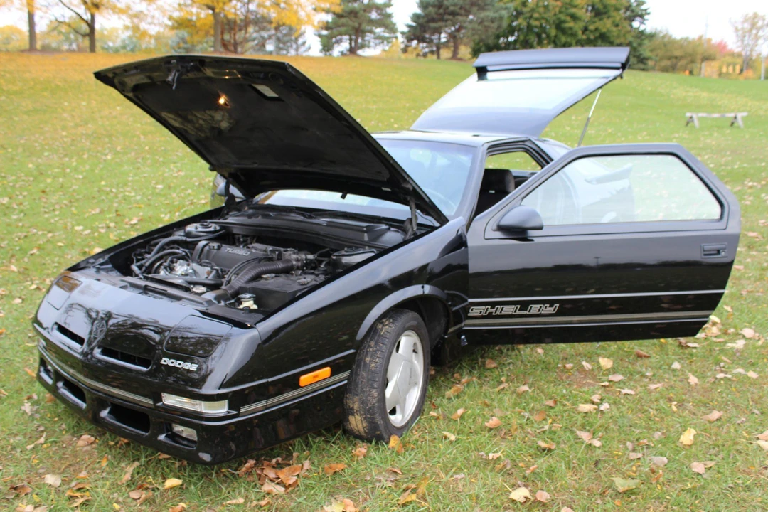 1990 Dodge Daytona - Image 17 of 31