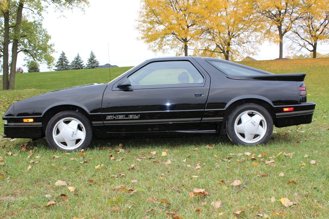 1990 Dodge Daytona - Image 14 of 31
