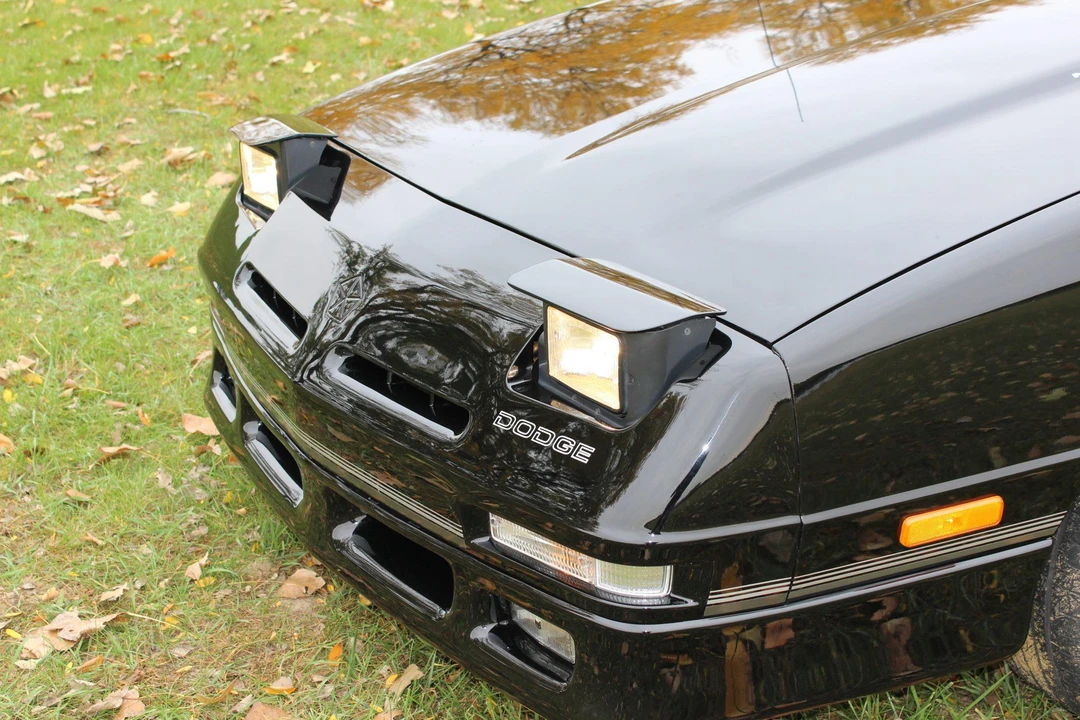 1990 Dodge Daytona - Image 24 of 31